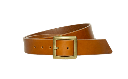 Light brown vegetable tanned leather belt with a square buckle in raw brass, hand-sewn with waxed linen thread